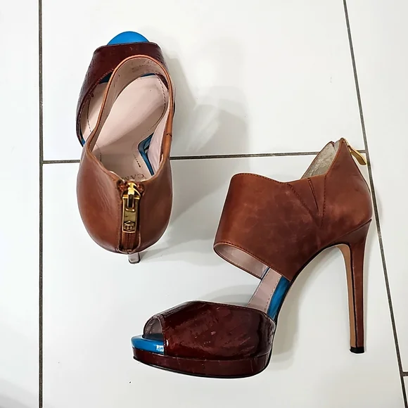 VINCE CAMUTO Leather & Cork Heels - Picture 8 of 13